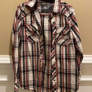 FLANNEL BUTTON UP